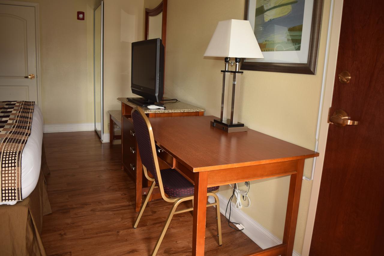 Atkinson Inn & Suites Lumberton Eksteriør bilde